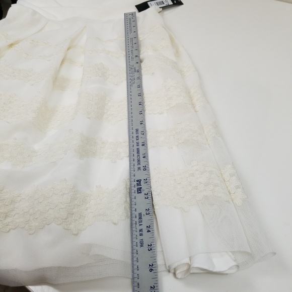 Badgley Mischka Pleated Lace Floral Ivory D0 - Picture 8 of 8